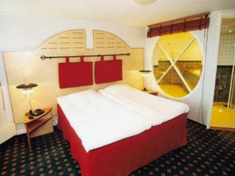First Hotel Joenkoeping Rom bilde